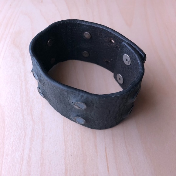 Genuine Leather bracelet - Picture 1 of 4